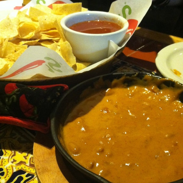 Photo taken at Chili&#39;s Grill &amp; Bar by Logan C. on 1/9/2013