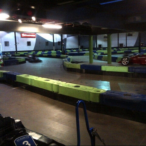 Foto tirada no(a) Andretti Indoor Karting &amp; Games Roswell por Daryl O em 4/15/2013