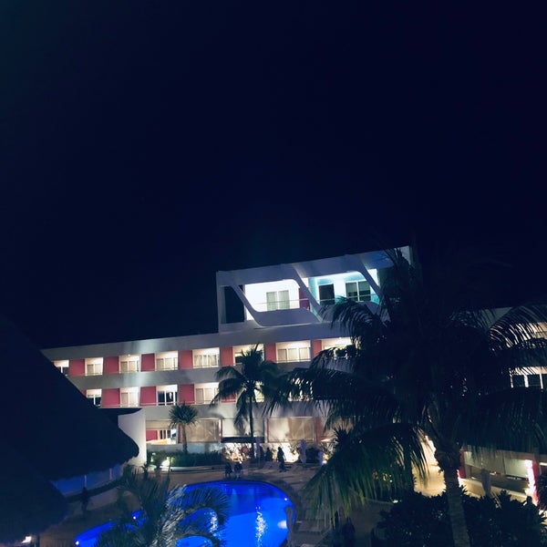 Снимок сделан в Temptation Resort &amp; Spa Cancun пользователем محذوف 12/9/2019