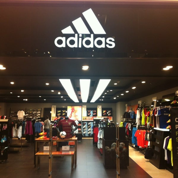 adidas multiplaza horario