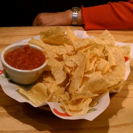 Photo taken at Chili&#39;s Grill &amp; Bar by Aj on 2/25/2013