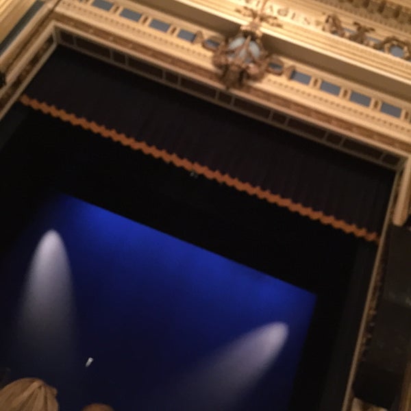 Foto tirada no(a) Pantages Theatre por Cassandra em 11/12/2015