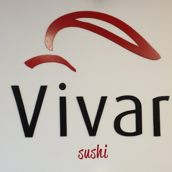 รูปภาพถ่ายที่ VIVAR SUSHI โดย Fernando V. เมื่อ 1/22/2013
