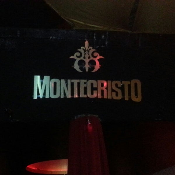 Снимок сделан в Montecristo Club пользователем Areli G. 6/9/2013