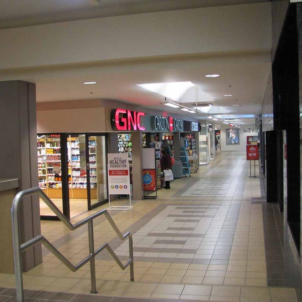 Yarmouth Mall Shopping Mall in Yarmouth