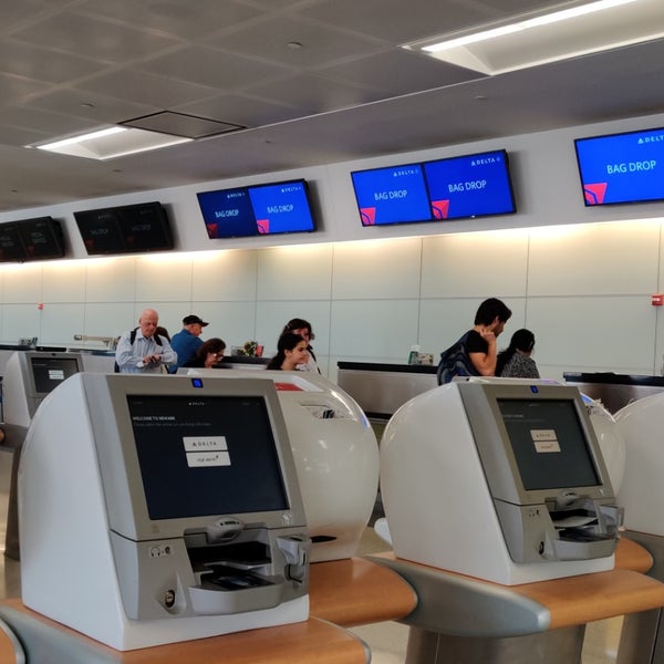 Delta Ticket Counter Airport Ticket Counter in Newark Airport and