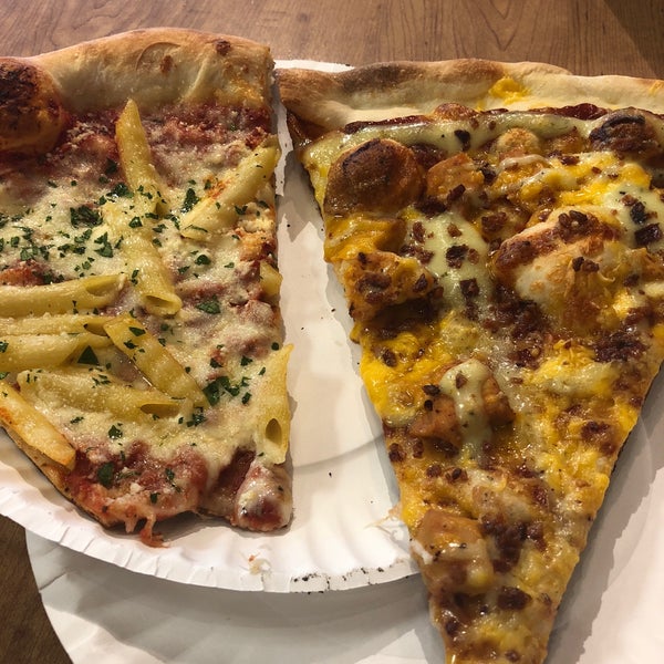 7/23/2018にKelsiがIan&#39;s Pizzaで撮った写真