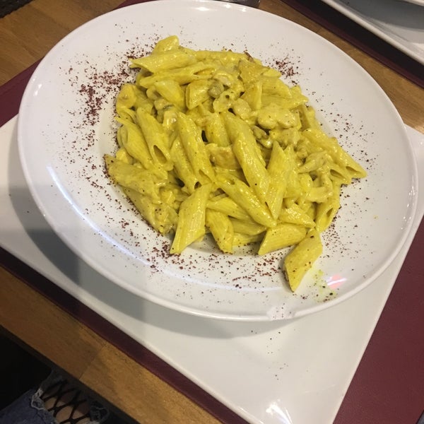 รูปภาพถ่ายที่ Ricco Restaurant &amp; Cafe โดย Tuğçe A. เมื่อ 1/6/2018