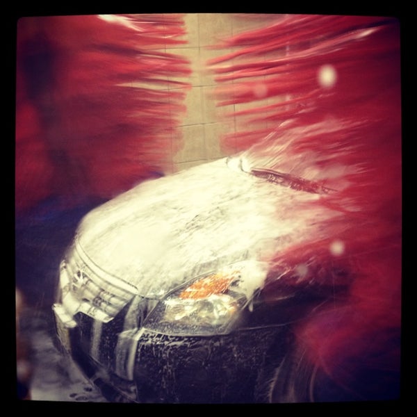 Foto scattata a Jax Car Wash da Manny il 1/20/2013