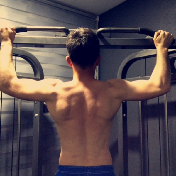 Teenager gym POV vintage