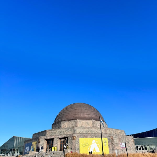 Foto tirada no(a) Adler Planetarium por Hugix S. em 11/19/2023