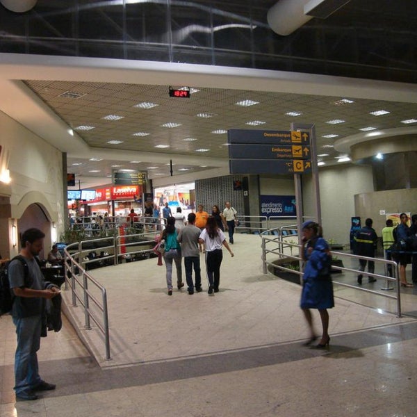 รูปภาพถ่ายที่ Aeroporto Internacional de Campinas / Viracopos (VCP) โดย Tiago T. เมื่อ 4/27/2013