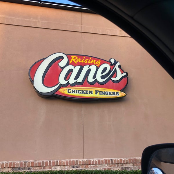 Photo taken at Raising Cane&#39;s Chicken Fingers by Monse on 7/31/2020
