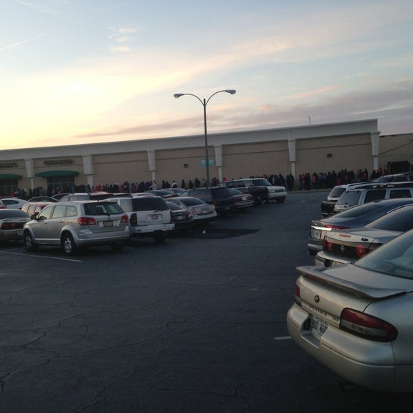 Photos at Greenbriar Mall Shopping Mall in Greenbriar