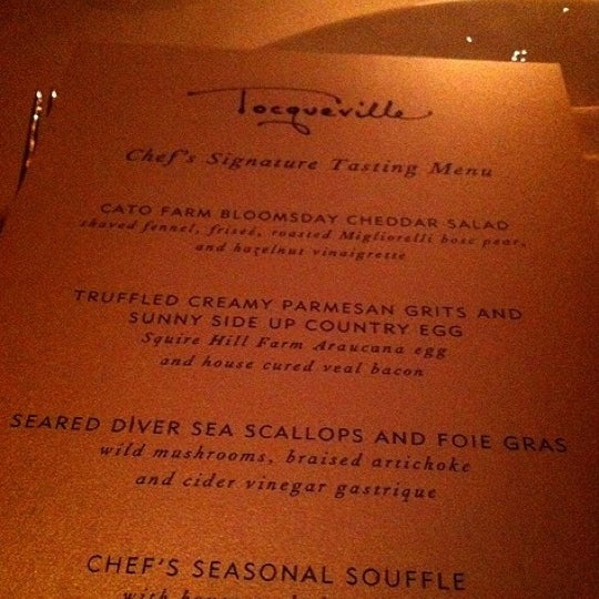 Foto tirada no(a) Tocqueville Restaurant por Theresa W. em 1/17/2013