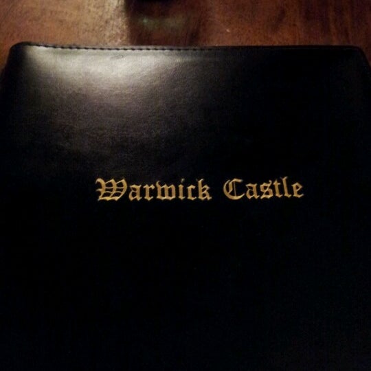 Foto tirada no(a) The Warwick Castle por Charlotte P. em 2/12/2013