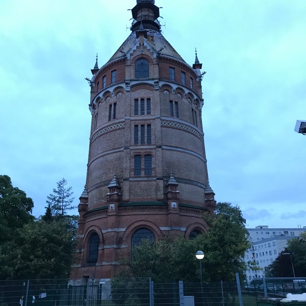 Foto tirada no(a) Wasserturm Favoriten por Godwin S. em 9/19/2017