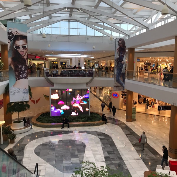 3/11/2019 tarihinde Godwin S.ziyaretçi tarafından Westfield Shopping City Süd'de çekilen fotoğraf