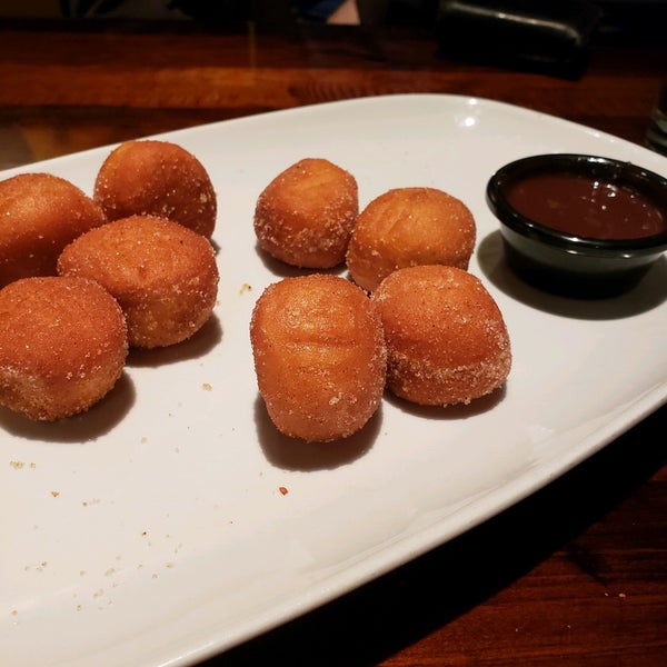 LongHorn Steakhouse Village West Kansas City, KS