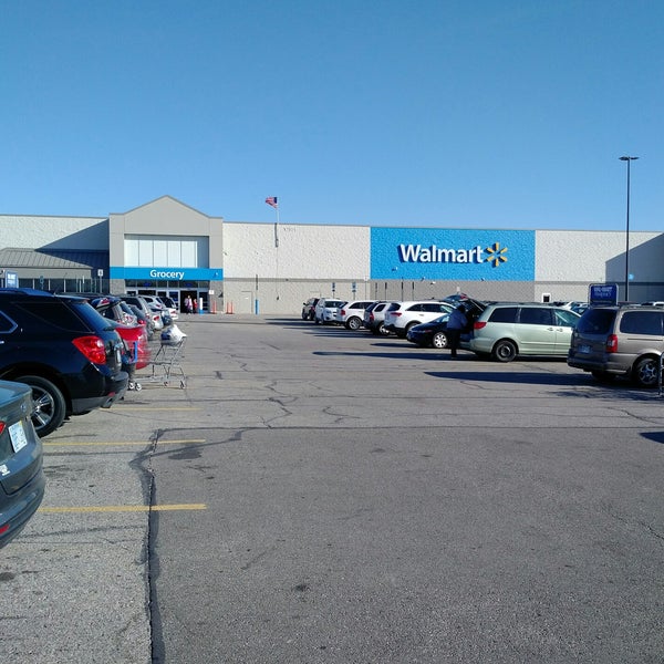Walmart Supercenter Big Box Store in Bonner Springs