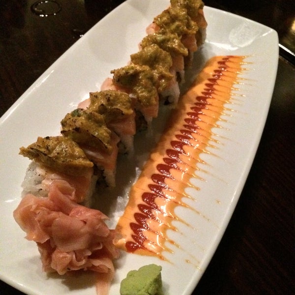 2/18/2015에 Geoff F.님이 Seadog Sushi Bar에서 찍은 사진