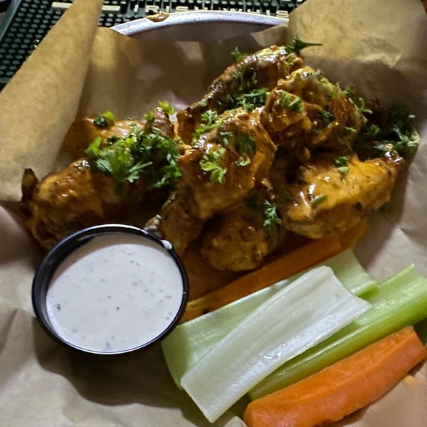 Flagship Tavern & Grill Sports Bar in Chicago