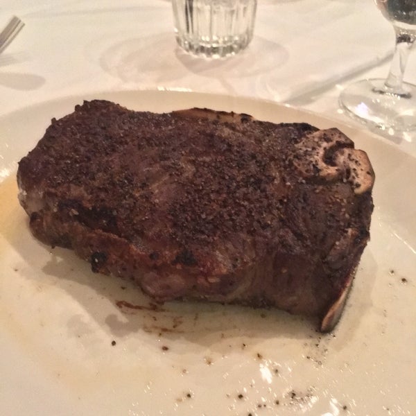 Photo taken at Del Frisco&#39;s Double Eagle Steakhouse by Geoff F. on 1/14/2017