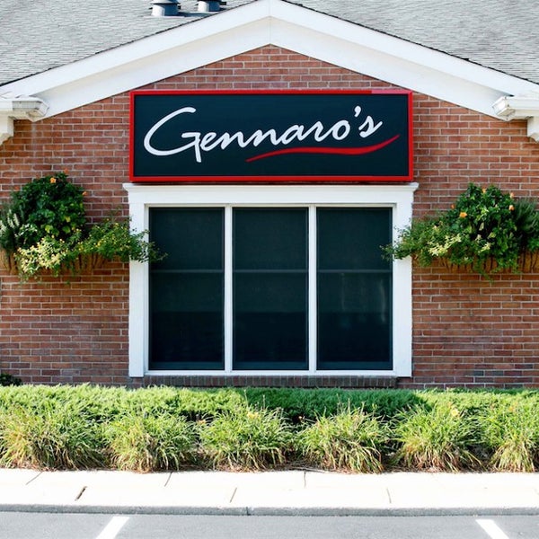 12/21/2014 tarihinde Gennaro&#39;s Italian Restaurant &amp; Tomato Piesziyaretçi tarafından Gennaro&#39;s Italian Restaurant &amp; Tomato Pies'de çekilen fotoğraf