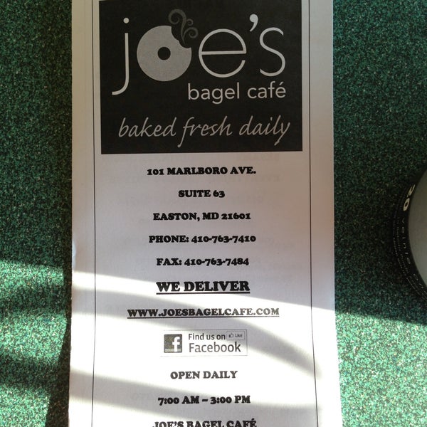 Foto tomada en Joe&#39;s Bagel Cafe  por Rich W. el 4/13/2013