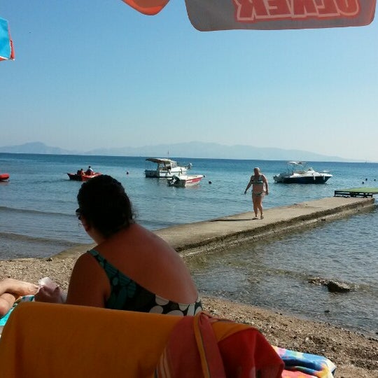 10/6/2014 tarihinde Mustafa A.ziyaretçi tarafından Ekin Plaj Bar'de çekilen fotoğraf