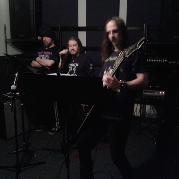 Das Foto wurde bei Rivington Music Rehearsal Studios von Aerik V. am 2/19/2014 aufgenommen