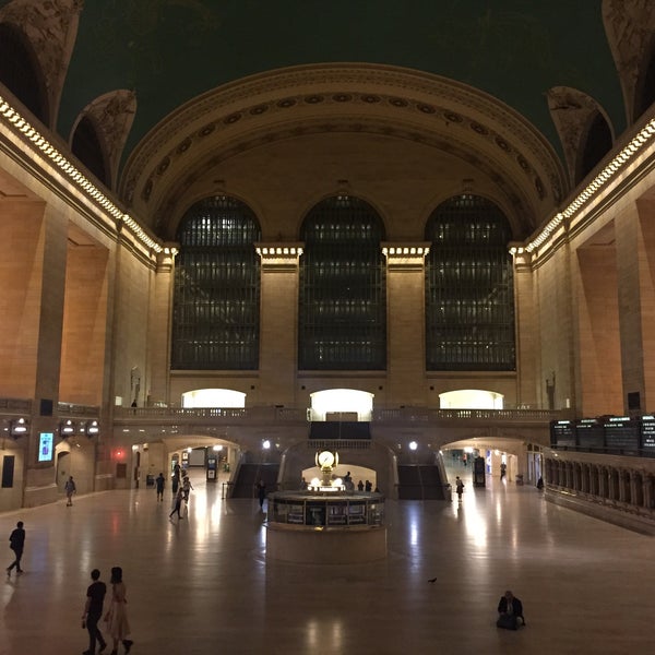 Foto tirada no(a) Grand Central Terminal por Loveline R. em 6/23/2016