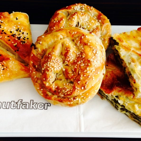 Photo taken at Mutfak Cafe &amp; Restaurant by Onur Ş. on 11/6/2013