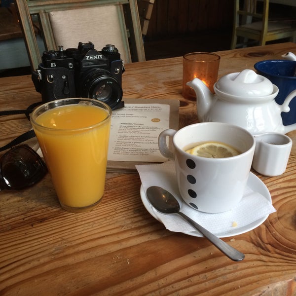 รูปภาพถ่ายที่ Weranda Caffe โดย Olya B. เมื่อ 5/2/2015