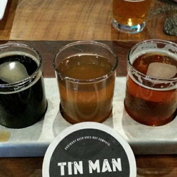 Foto scattata a Tin Man Brewing Company da Trisha T. il 7/28/2014