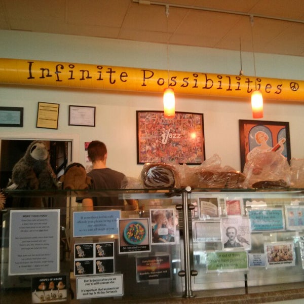 6/25/2013にCharles J.がGreat Day Cafeで撮った写真