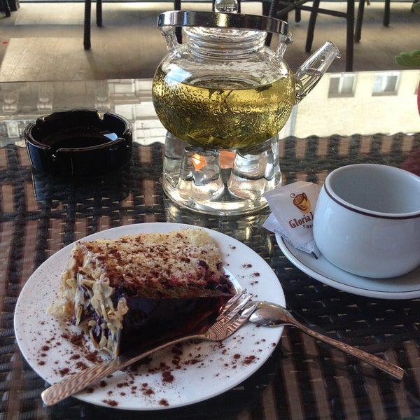 5/6/2013 tarihinde Irina S.ziyaretçi tarafından GLORY CAFE'de çekilen fotoğraf