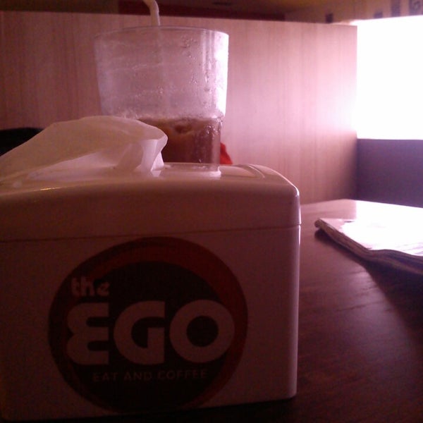 Foto tomada en The EGO Eat And Coffee  por Rully J. el 3/18/2013