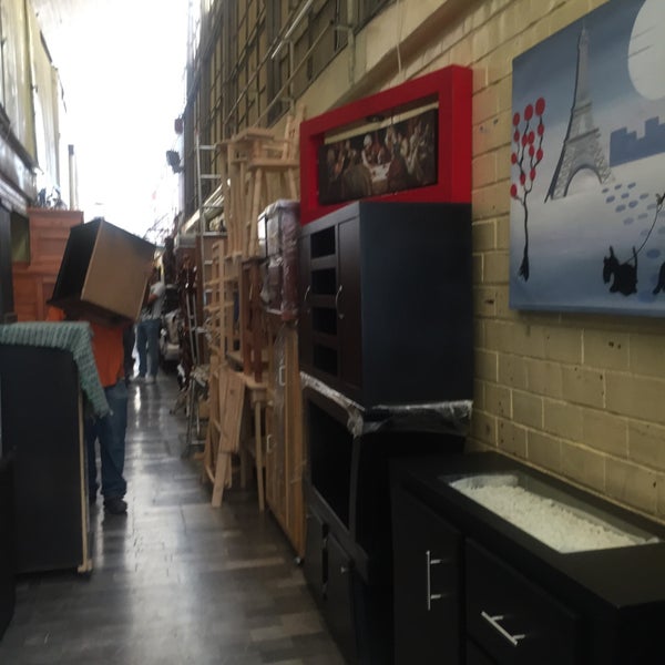 Fotos en Mercado de Muebles Lagunilla Tienda de muebles y artículos