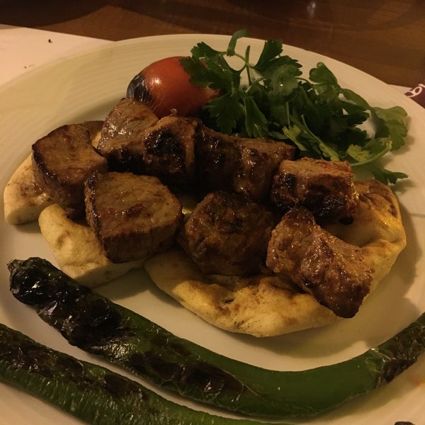 12/21/2017 tarihinde Mrt M.ziyaretçi tarafından Kebabi Restaurant'de çekilen fotoğraf