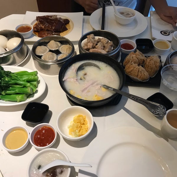 Снимок сделан в Lunasia Chinese Cuisine пользователем Mel SK 9/21/2019