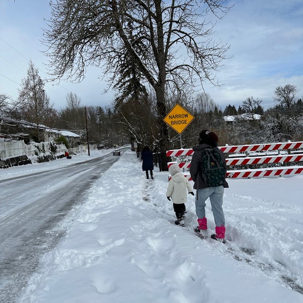 TriMet Quatama/NW 205th Ave MAX Station 2 tips