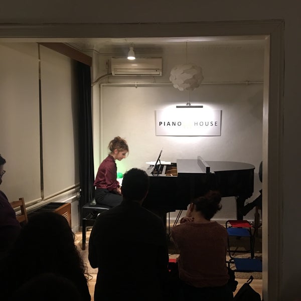 2/3/2018 tarihinde Yunus Emre B.ziyaretçi tarafından Piano House'de çekilen fotoğraf