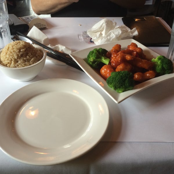 Das Foto wurde bei Shu Han Ju Chinese Restaurant von Patrick M. am 5/15/2016 aufgenommen