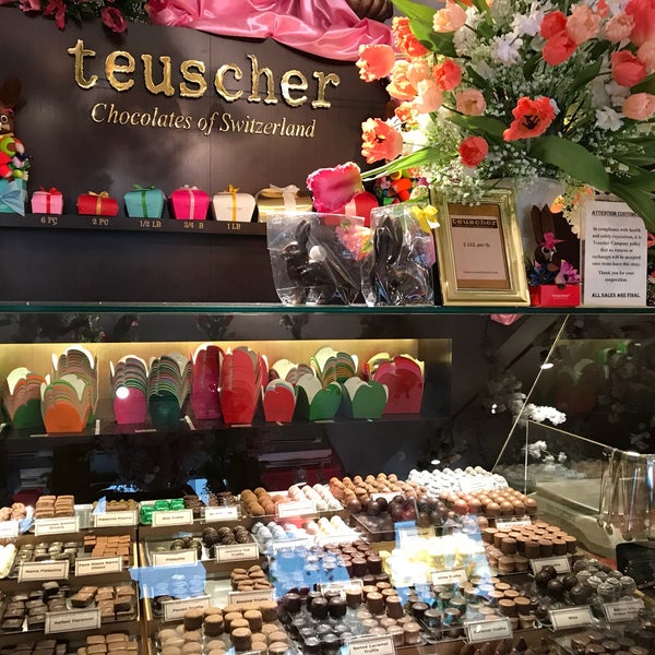Photo taken at teuscher Chocolates - Rockefeller Center by Patrick M. on 3/10/2018