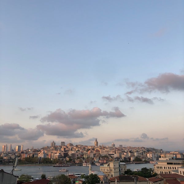 รูปภาพถ่ายที่ Mim Kahve Eminönü โดย Derya K. เมื่อ 9/17/2020