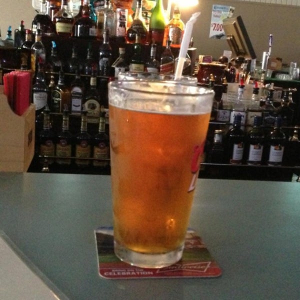BoJo's - 222 N High St