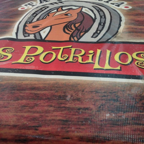 Taquería Los Potrillos Local de tacos en Mazatlán