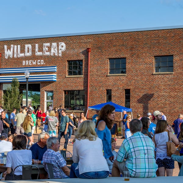 Das Foto wurde bei Wild Leap Brew Co. von Wild Leap Brew Co. am 10/1/2017 aufgenommen