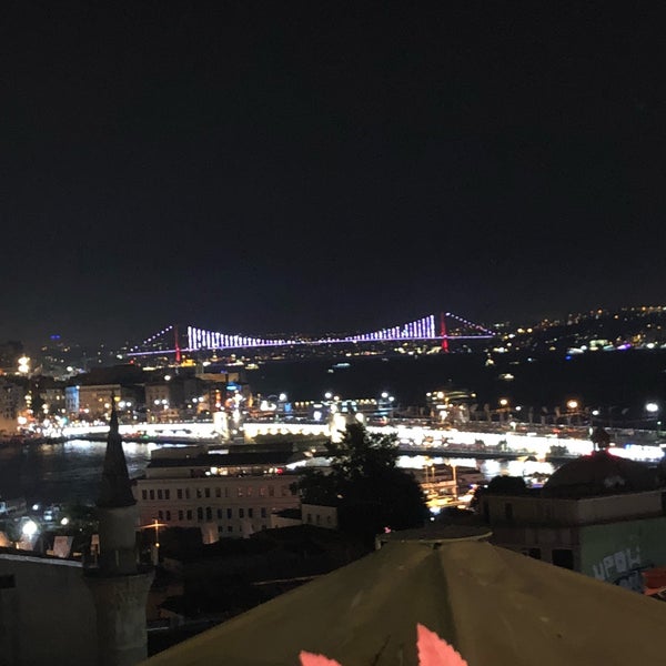รูปภาพถ่ายที่ Kösem Sultan Cafe &amp; Restaurant โดย Emel S. เมื่อ 6/9/2018